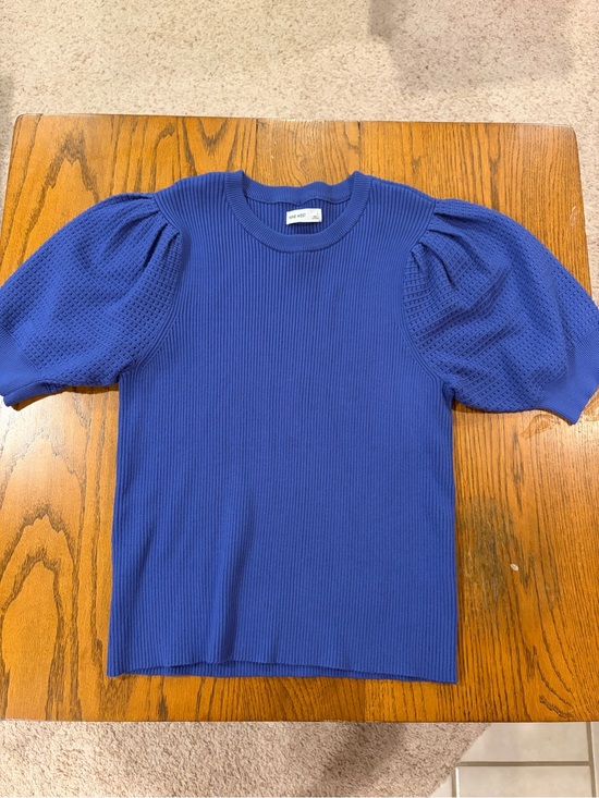 Nine West Tops - Nine West Royal Blue Ribbed Puff Sleeve Tee